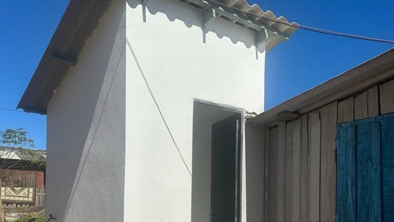 As unidades construídas têm 3,6 m² e incluem instalação hidráulica e elétrica