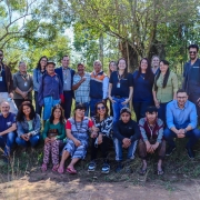 foto colorida de toda a equipe que visitou a aldeia e a comunidade indigena