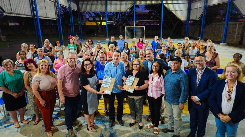 O ato de entrega ocorreu na EMEF Dilza Flores Albrecht, em São Leopoldo.