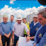 Gabriel Souza destacou que, além das casas, famílias receberão kits de alimentos e cursos de capacitação profissional