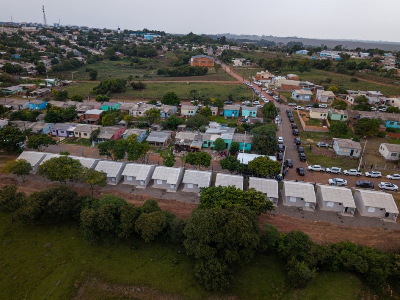 O programa A Casa é Sua – Município-Resiliência busca garantir o acesso ao direito fundamental de moradia digna e segura