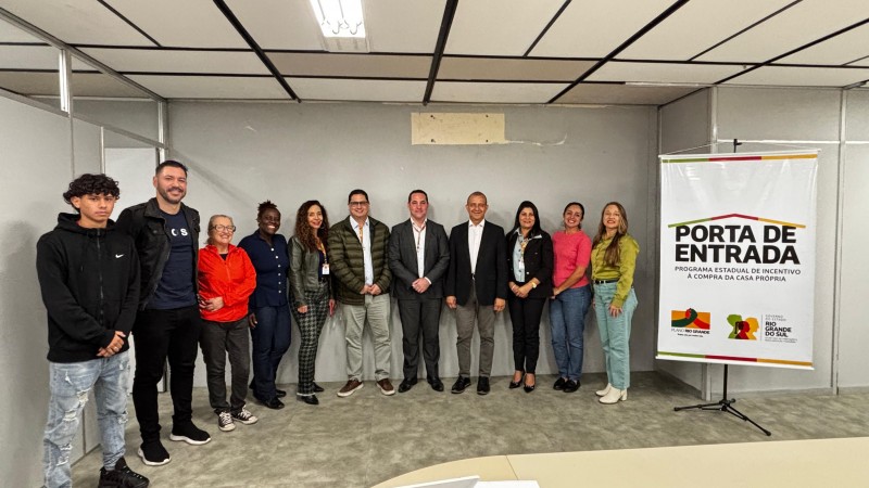 Equipe da Força-Tarefa de execução do programa Porta de Entrada